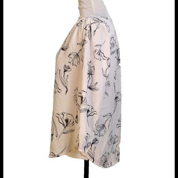 Fun2Fun Floral Blouse White Size Small 3/4 Sleeve Top - Picture 4 of 8